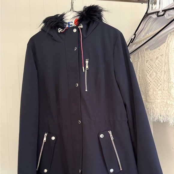 Lightly worn Tommy jacket ! Perfect for winter - Picture 12 of 12